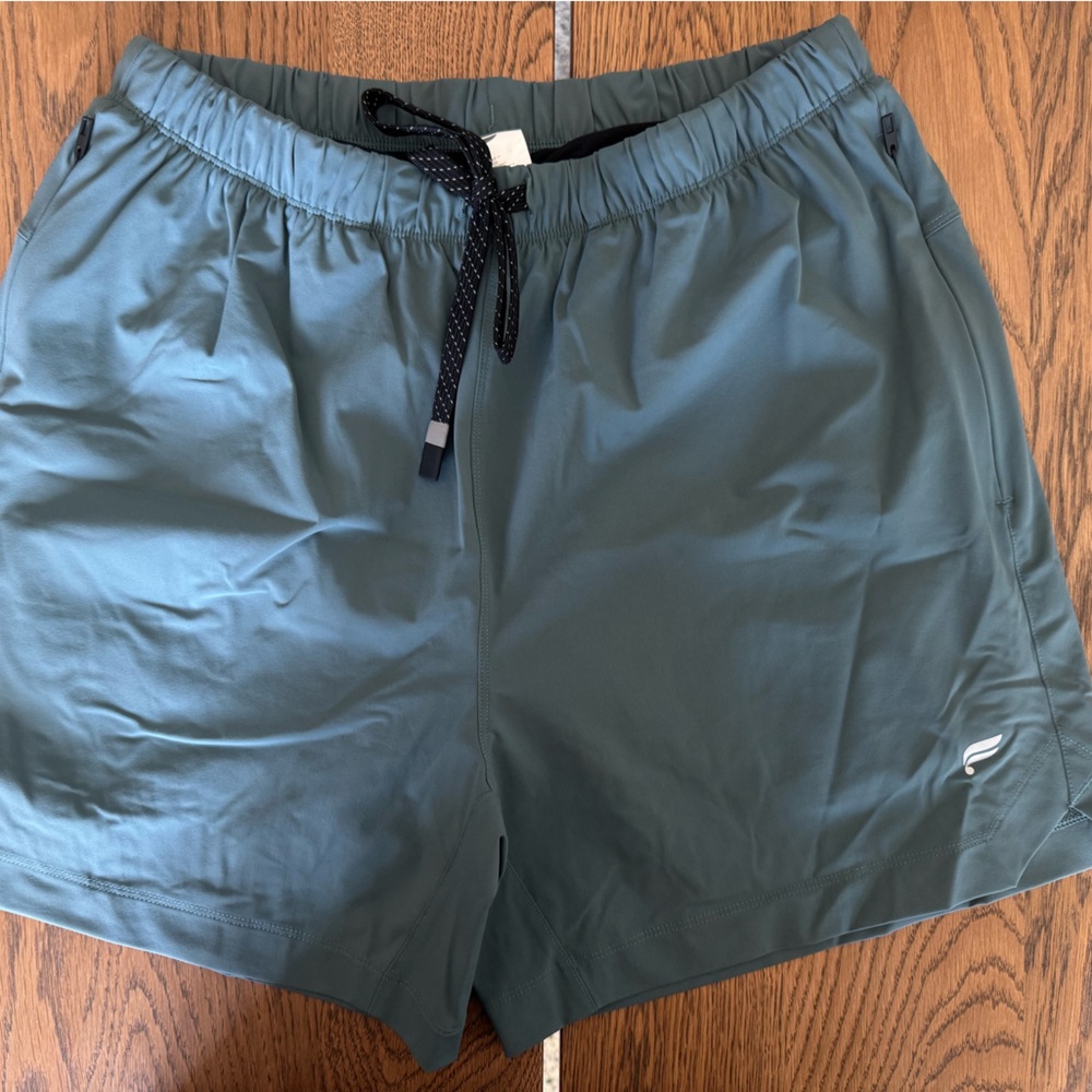 Fabletics The One shirt 5” inseam lined